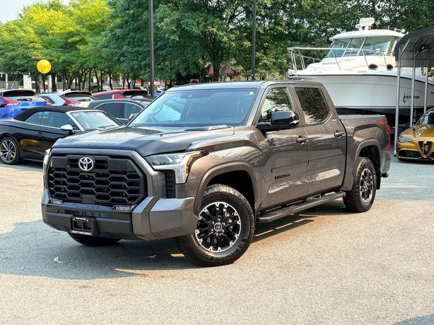 2024 Toyota Tundra TRD Off-Road, No Accidents, Very Low Km image 2