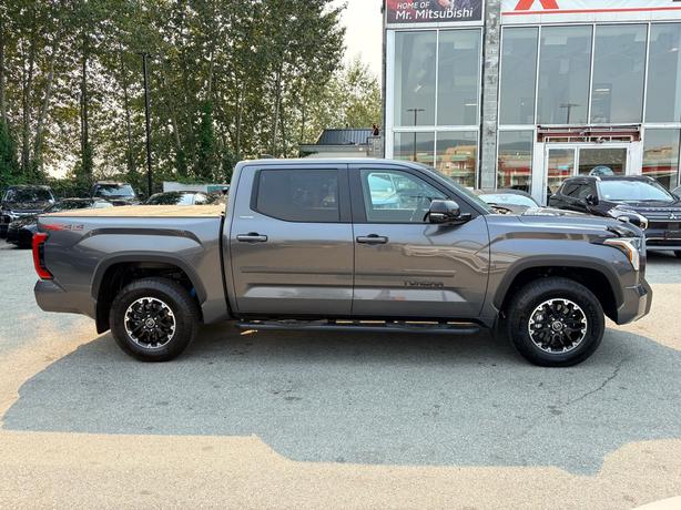 2024 Toyota Tundra TRD Off-Road, No Accidents, Very Low Km image 5