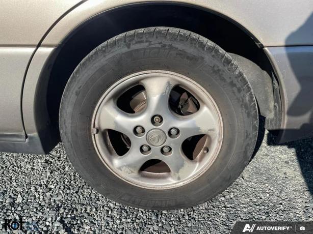1997 LEXUS ES 300 image 6