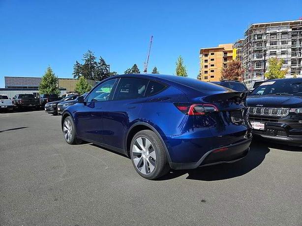 2023 Tesla Model Y Long Range image 4