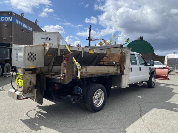 2010 Ford F-550 Diesel 4x4 Plow & Spreader Truck with Dump Box image 5