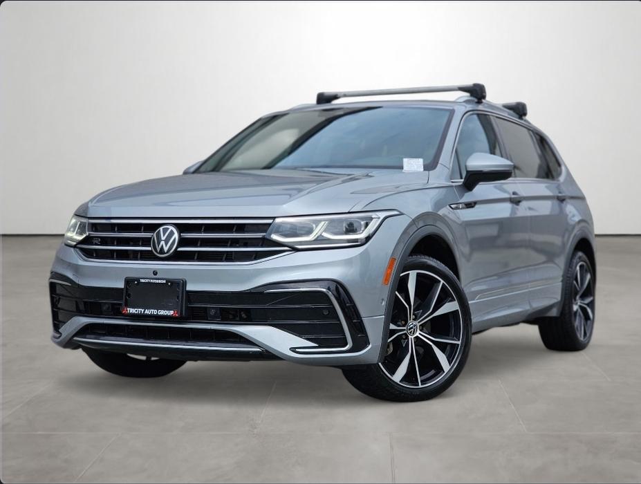 2022 Volkswagen Tiguan Highline R-Line - Sunroof, 7 Seats, No Accidents display photo