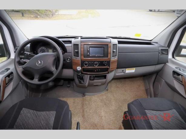 Used 2017 Thor Motor Coach Citation 24SV image 6