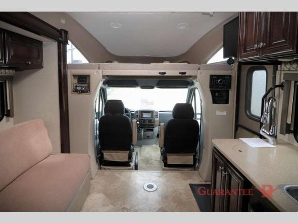 Used 2017 Thor Motor Coach Citation 24SV image 7