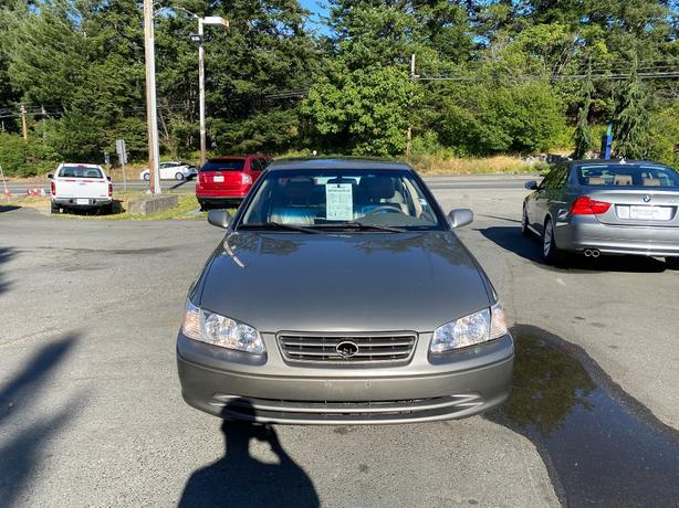 2000 Toyota  Camry LE AS Traded image 2
