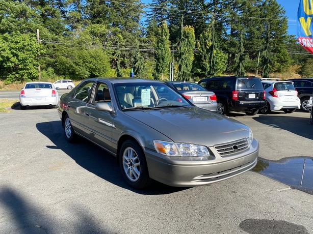2000 Toyota  Camry LE AS Traded image 3