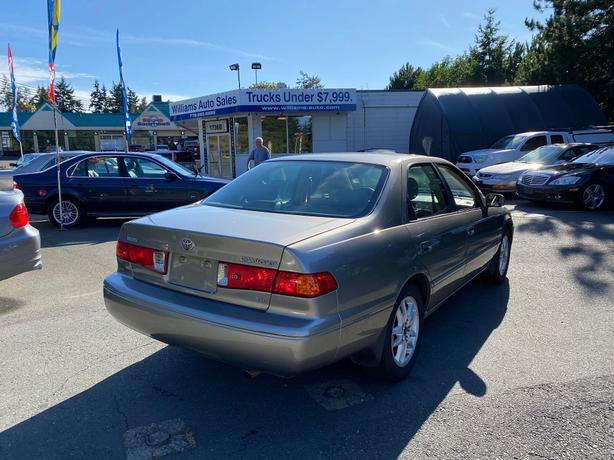 2000 Toyota  Camry LE AS Traded image 5