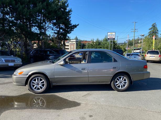 2000 Toyota  Camry LE AS Traded image 8