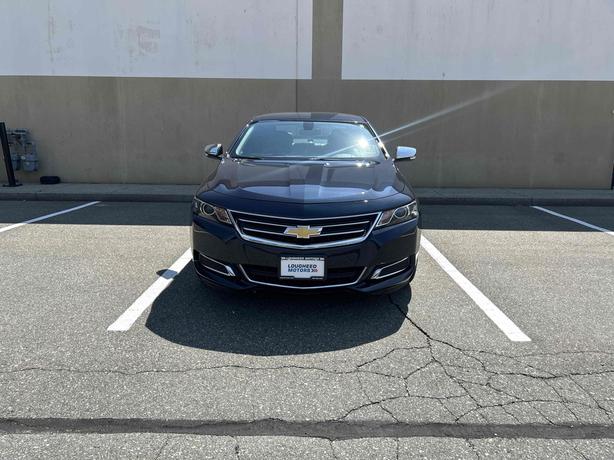 2016 Chevrolet Impala image 2