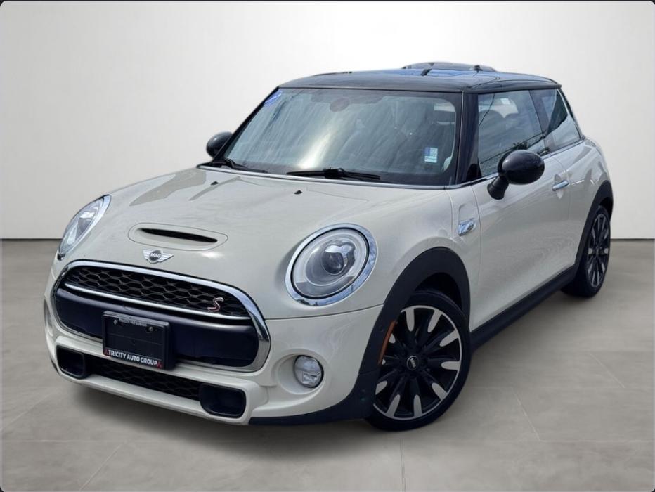 2016 MINI Cooper Hardtop S - No Accidents, Backup Camera, Sunroof display photo