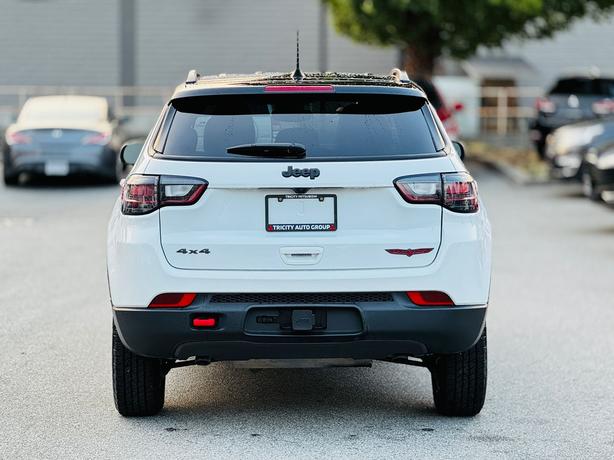 2023 Jeep Compass Trailhawk Elite - No Accidents, One Owner, Leather image 6