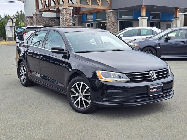 2016 Volkswagen Jetta - Heated, Seats, Moonroof image 4