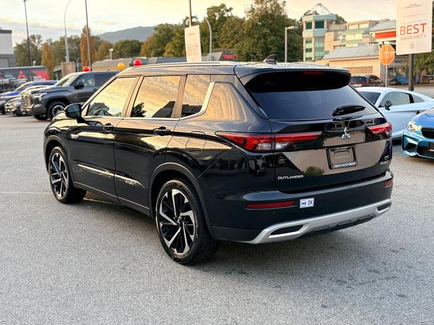 2023 Mitsubishi Outlander PHEV SEL - No Accidents, One Owner, Leather image 7