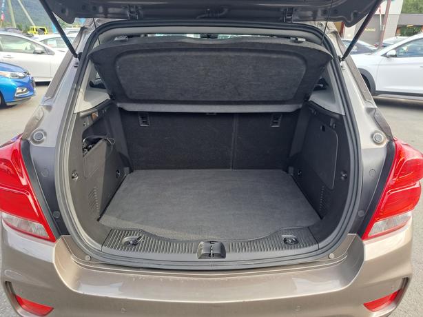 2020 Chevrolet Trax - Moonroof, Back-up Camera image 8