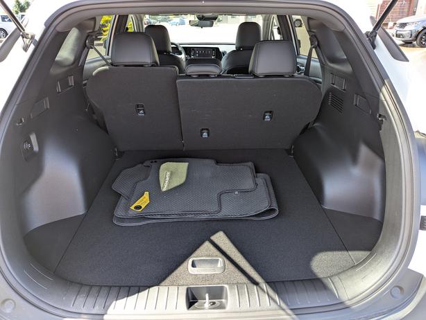 2023 Kia Sportage LX - AWD, Heated Seats, Android Auto/Apple CarPlay image 8