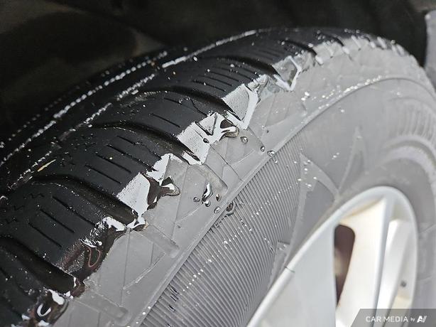 2017 Kia Sedona LX | Backup Camera | Low Km's | No Reported Accidents! image 7