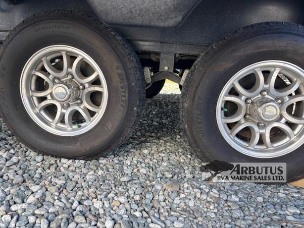 Used 2021 Grand Design Imagine 3250BH image 6