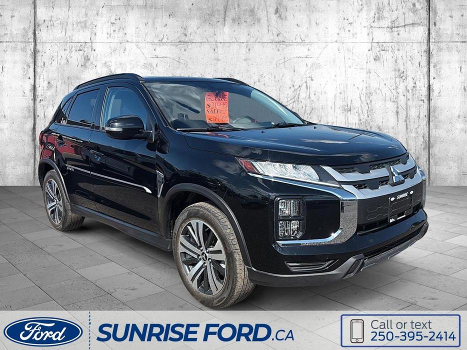 2022 Mitsubishi RVR SE display photo