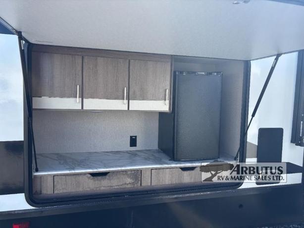 Used 2021 Grand Design Imagine 3250BH image 7