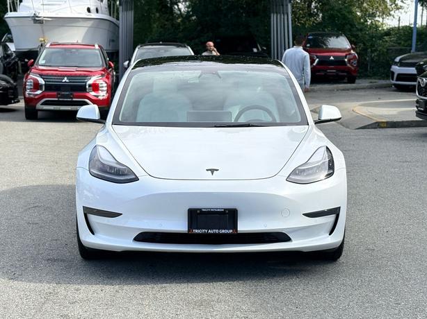 2022 Tesla Model 3 image 2