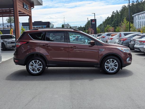 2018 Ford Escape SEL - No Accidents, Heated Seats, Low KMs image 5
