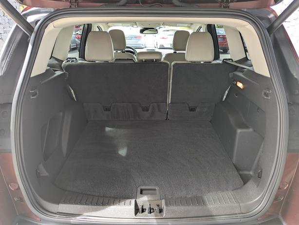 2018 Ford Escape SEL - No Accidents, Heated Seats, Low KMs image 8