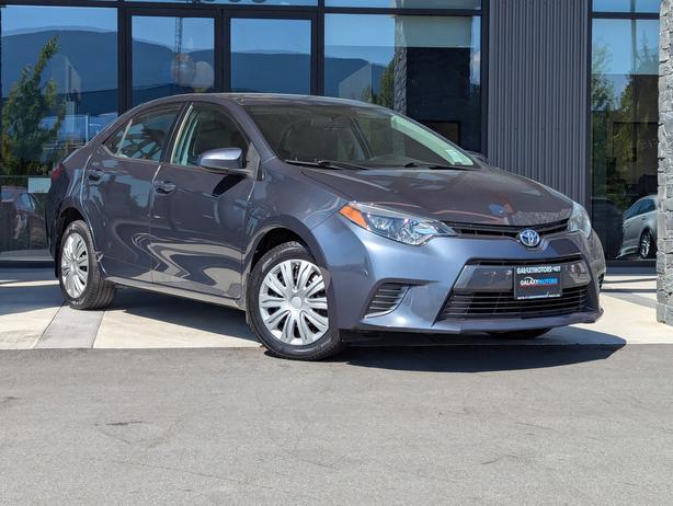 2016 Toyota Corolla LE - No Accidents, Heated Seats, Backup Cam image 4