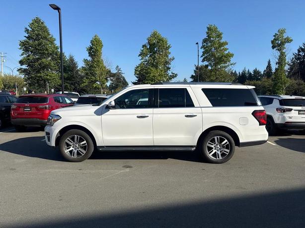 2023 Ford Expedition Limited Max 4x4 | No Reported Accidents! image 3