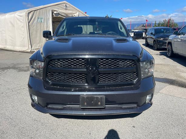 2021 RAM 1500 Classic Express 4x4 Crew Cab 5'7 Box | Cruise Control! image 3