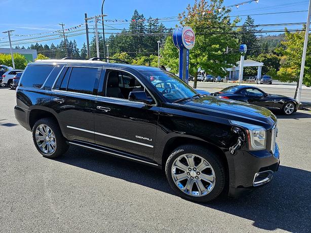 2015 GMC  Yukon Denali image 1