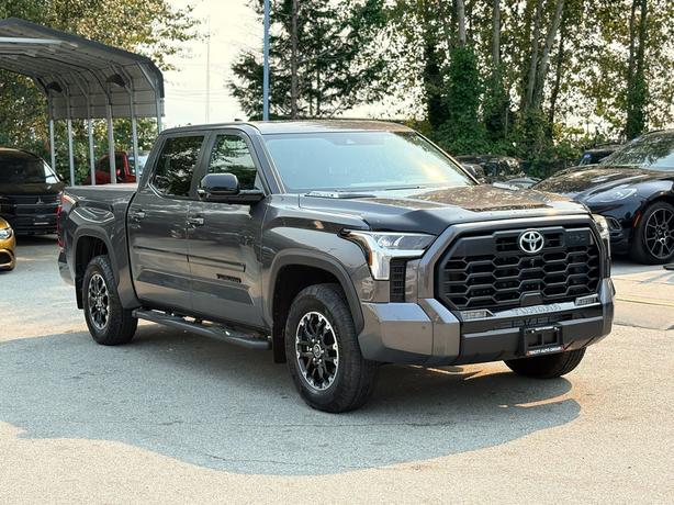 2024 Toyota Tundra Limited Hybrid - TRD Off-Road, No Accidents image 4