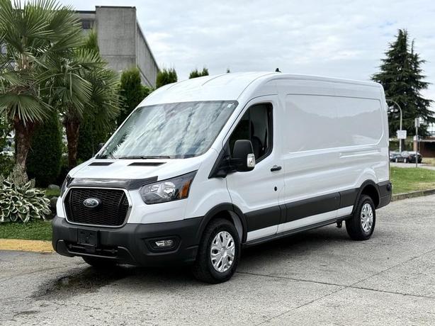 2022 Ford Transit 250 Cargo Van image 5