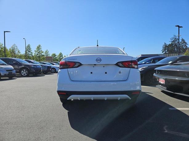 2024 Nissan Versa S | No Reported Accidents! image 5