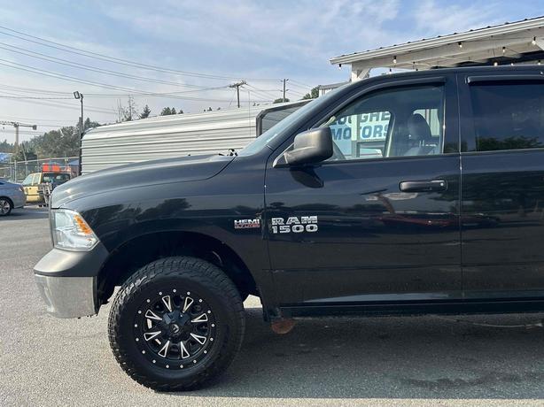 2015 Ram 1500 image 5