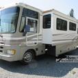 Used 2000 Fleetwood RV Pace Arrow 35N thumbnail image 3