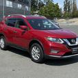 2017 Nissan Rogue S AWD - Remote keyless Entry & Heated Front Seats thumbnail image 4