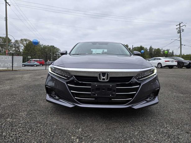 2022 Honda Accord Sedan Touring - No Accidents, One Owner, Sunroof image 8