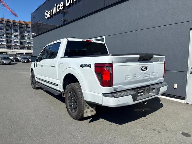 2024 Ford F-150 XLT 4WD SuperCrew 5.5' Box | No Reported Accidents | Low KM! image 4
