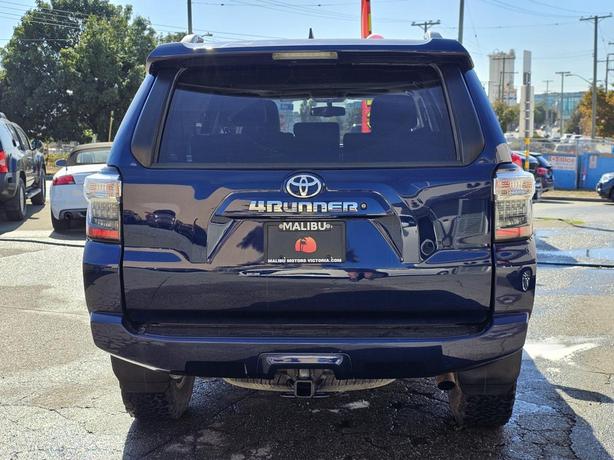 2017 Toyota 4Runner 4WD 4dr V6 SR5 image 3