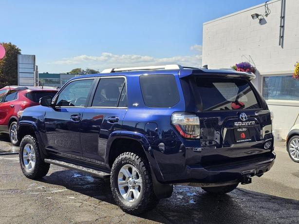 2017 Toyota 4Runner 4WD 4dr V6 SR5 image 4