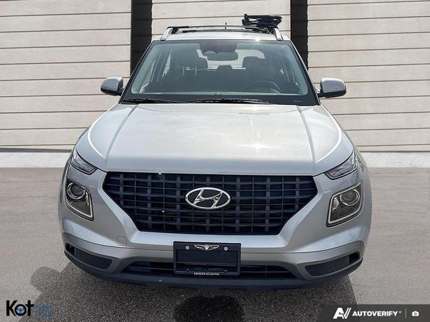 2023 Hyundai Venue Preferred image 2
