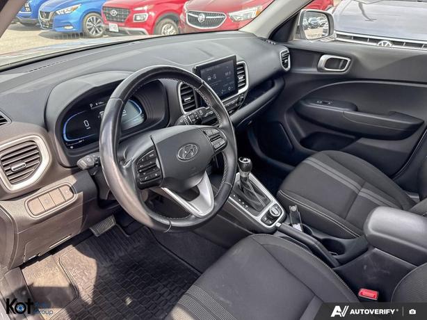 2023 Hyundai Venue Preferred image 6