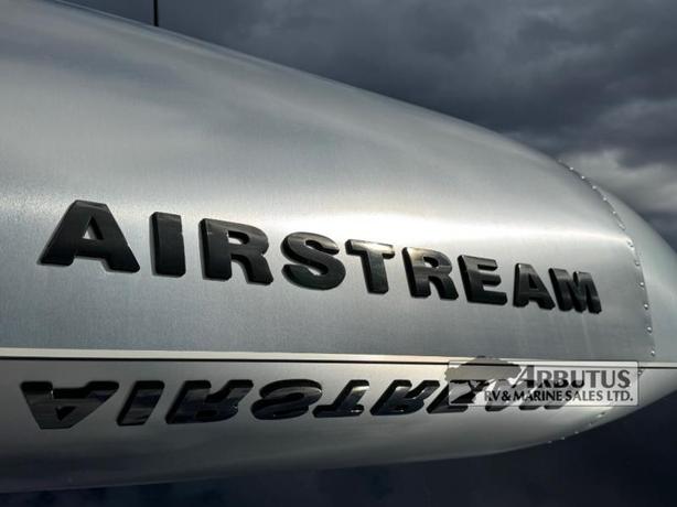 Used 2019 Airstream International Serenity 28RB image 4