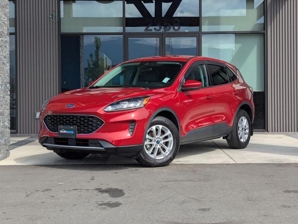 2021 Ford Escape SE - AWD, Heated Seats, Remote Start image 1