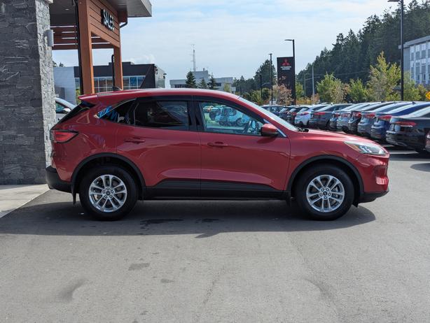 2021 Ford Escape SE - AWD, Heated Seats, Remote Start image 4