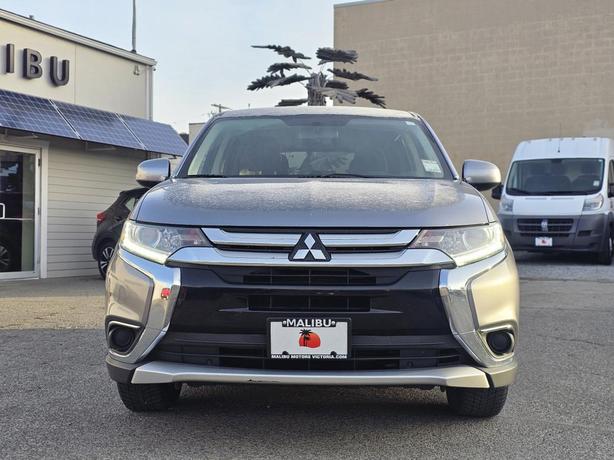 2017 Mitsubishi Outlander AWC 4dr ES image 2