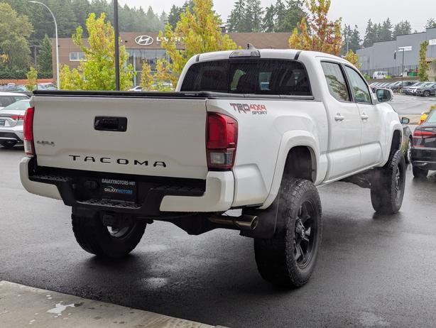 2018 Toyota Tacoma SR5 - 3.5L V6, Double Cab, 6' Box, 4x4 image 6