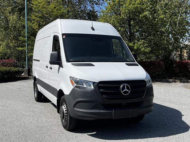2022 Mercedes-Benz Sprinter 3500 High Roof Cargo Van 144 Inch WheelBase image 2