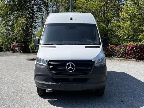 2022 Mercedes-Benz Sprinter 3500 High Roof Cargo Van 144 Inch WheelBase image 3