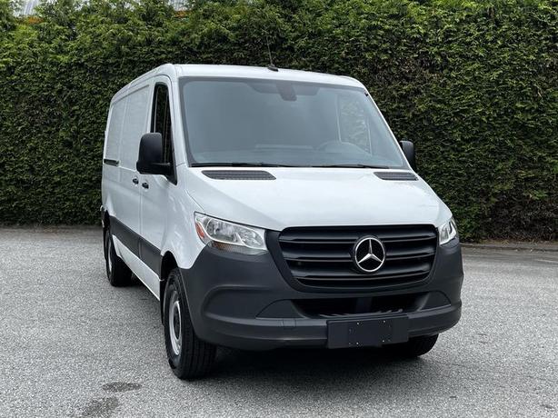 2020 Mercedes-Benz Sprinter 2500 Low Roof Diesel Cargo Van with 144-in WheelBase image 2